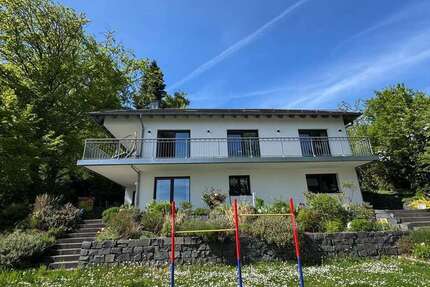 Haus zum Kaufen in Kelkheim (Taunus) 1.390.000 € 292 m²