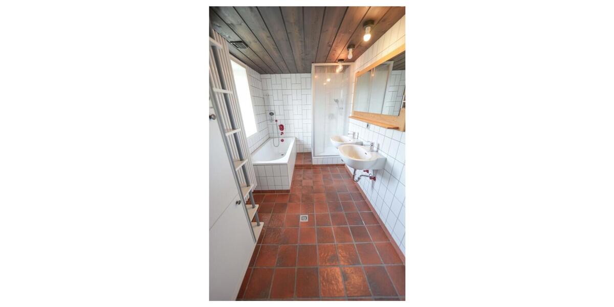 Einfamilienhaus Rödental - 6 Zimmer, 244 m&sup2;, 1.400&euro; | Angebot:24722789