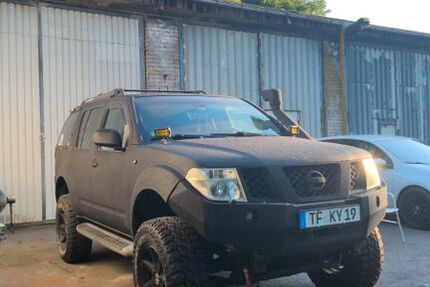 Nissan Pathfinder 160.000 km 14.999 &euro; Blankenfelde-Mahlow 15831