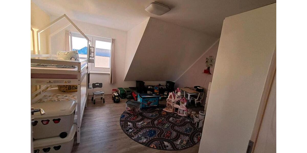 Doppelhaushälfte Langenhorn - 5 Zimmer, 140 m&sup2;, 1.500&euro; | Angebot:26132510
