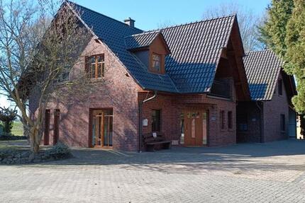 Haus Bakum - 7 Zimmer, 257 m&sup2;, 485.000&euro; | Angebot:26865164