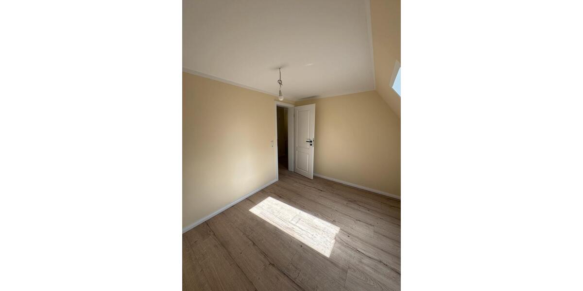 Etagenwohnung Großefehn - 5 Zimmer, 131 m&sup2;, 1.040&euro; | Angebot:26327304