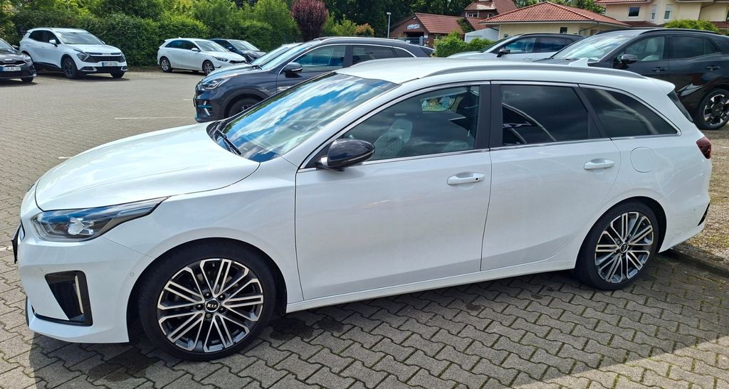 Kia ceed Sportswagon 30.000 km 20.000 &euro; Cloppenburg 49661