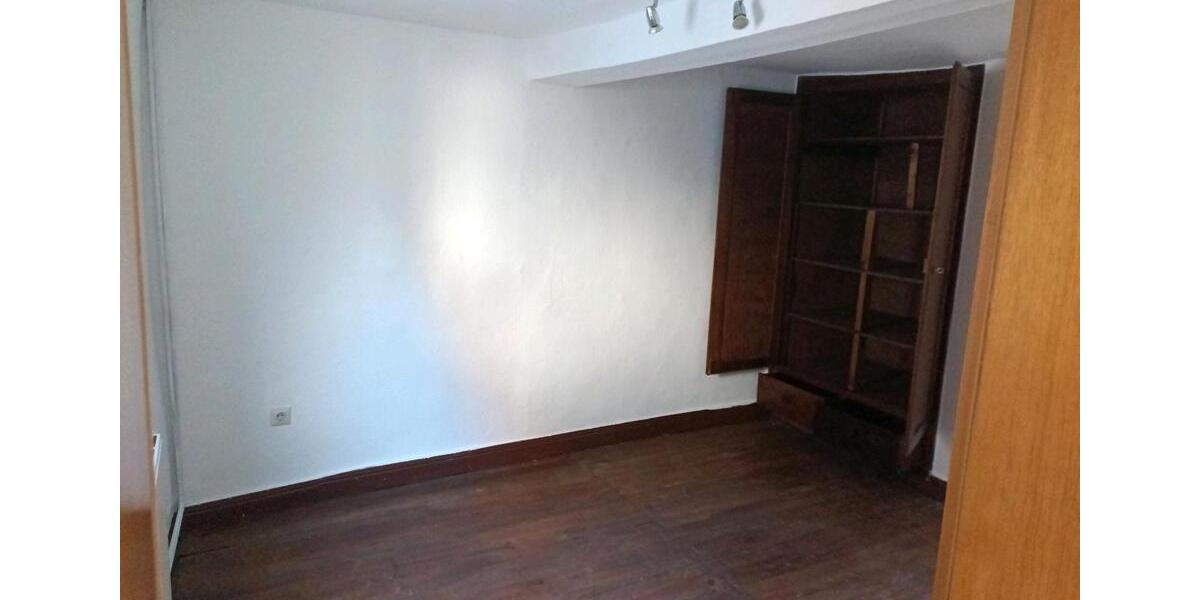 Einfamilienhaus Hammelburg - 9 Zimmer, 113 m&sup2;, 650&euro; | Angebot:26432102