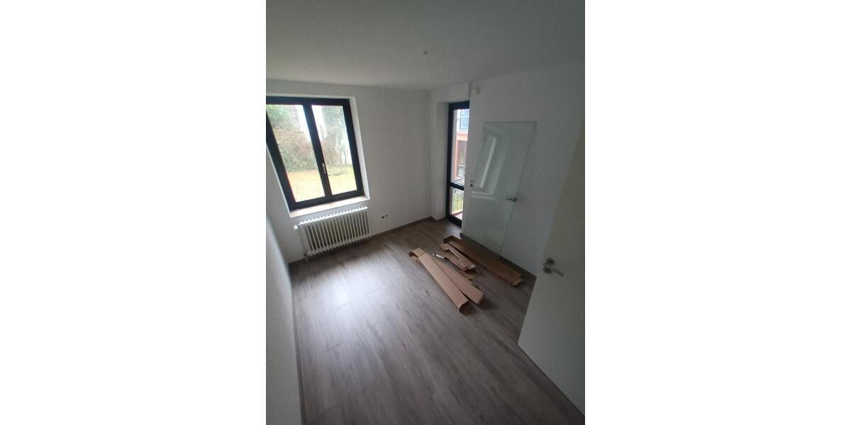 Hochparterre Bremerhaven Mitte - 4 Zimmer, 67 m&sup2;, 470&euro; | Angebot:26258321