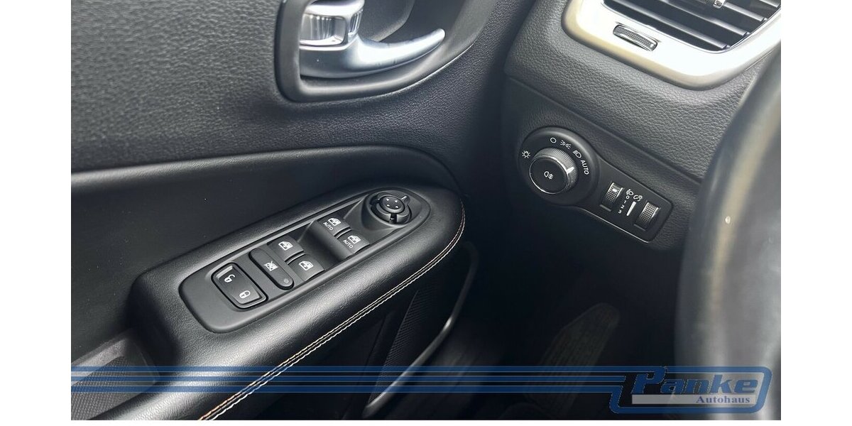 Jeep Compass 1.4 MultiAir Sport FWD*Bluetooth*LaneAss 118.275 km 11.790 &euro; Berlin 13187