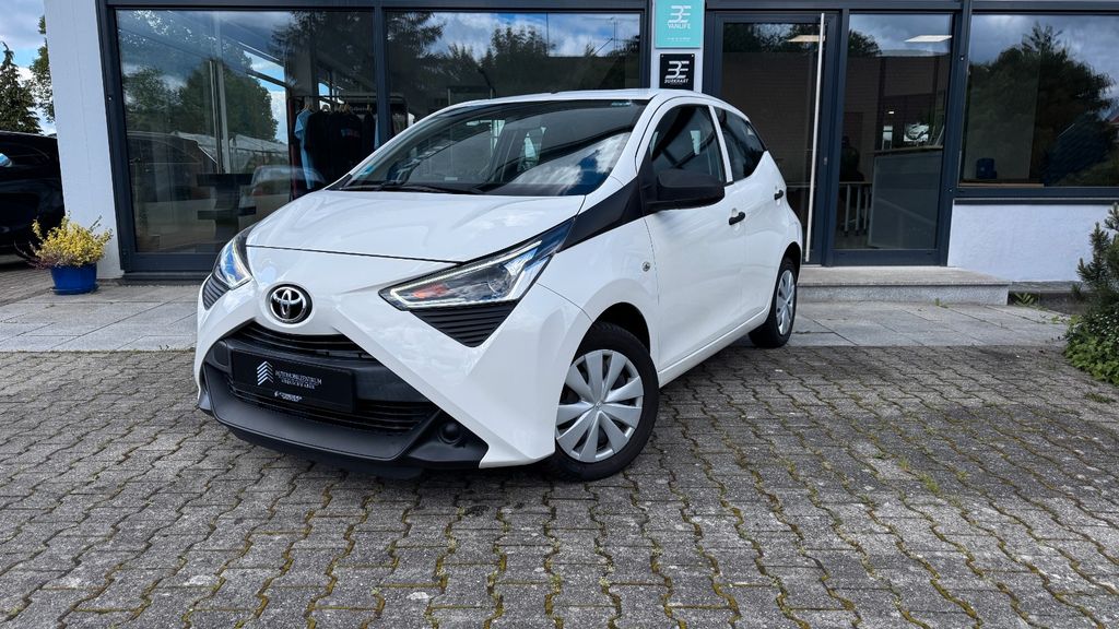 Toyota Aygo (X) 58.019 km 8.290 &euro; Ravensburg 88214