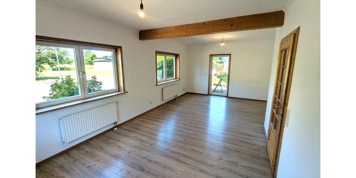 Einfamilienhaus Struxdorf - 9 Zimmer, 240 m&sup2;, 324.500&euro; | Angebot:27004910