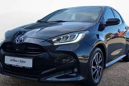 Toyota Yaris 90.000 km 16.900 € Coesfeld 48653