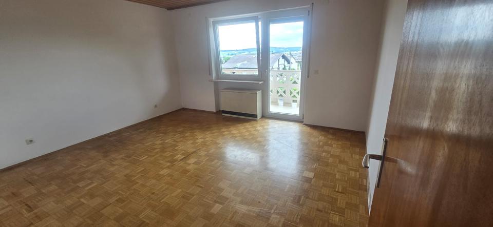 Etagenwohnung Mallersdorf-Pfaffenberg Pfaffenberg - 4 Zimmer, 100 m&sup2;, 800&euro; | Angebot:26147925