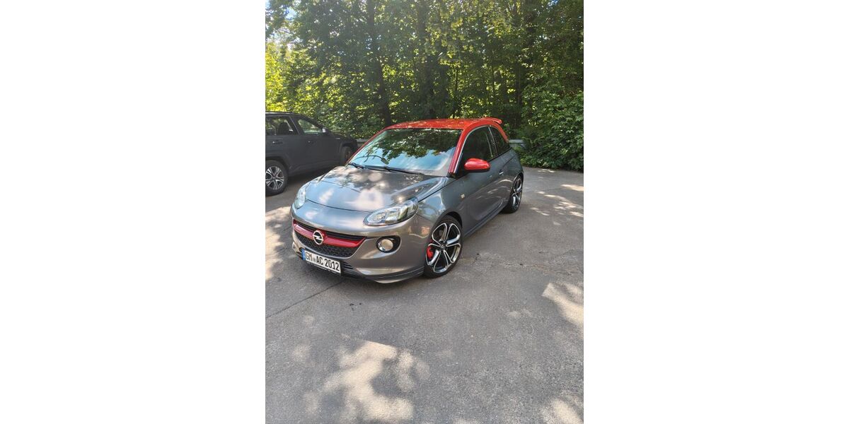 Opel Adam 128.000 km 8.700 &euro; Gummersbach 51645