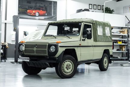 Mercedes G 230