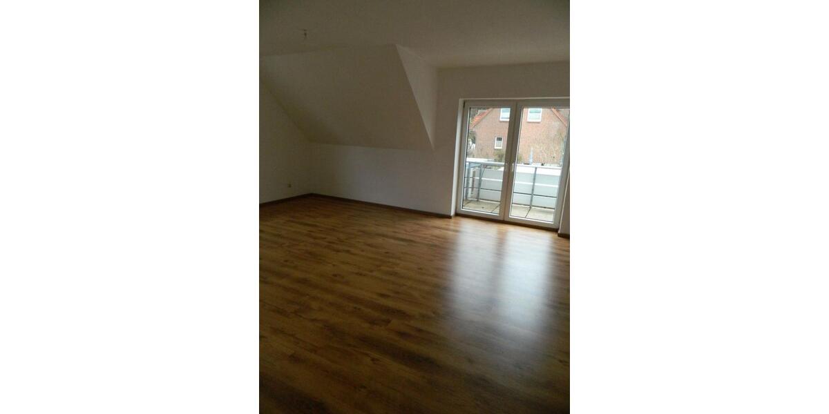 Dachgeschoßwohnung Crivitz - 3 Zimmer, 73 m&sup2;, 475&euro; | Angebot:26262874