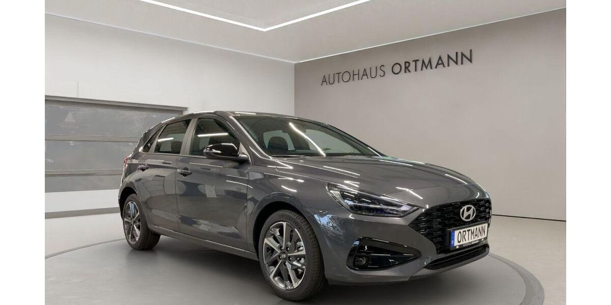 Hyundai i30 3.100 km 31.890 &euro; Wissen 57537