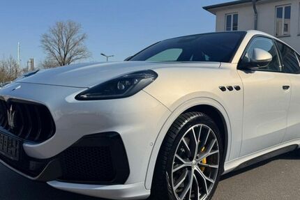 Maserati Grecale 61.800 km 68.480 &euro; Köln 50829
