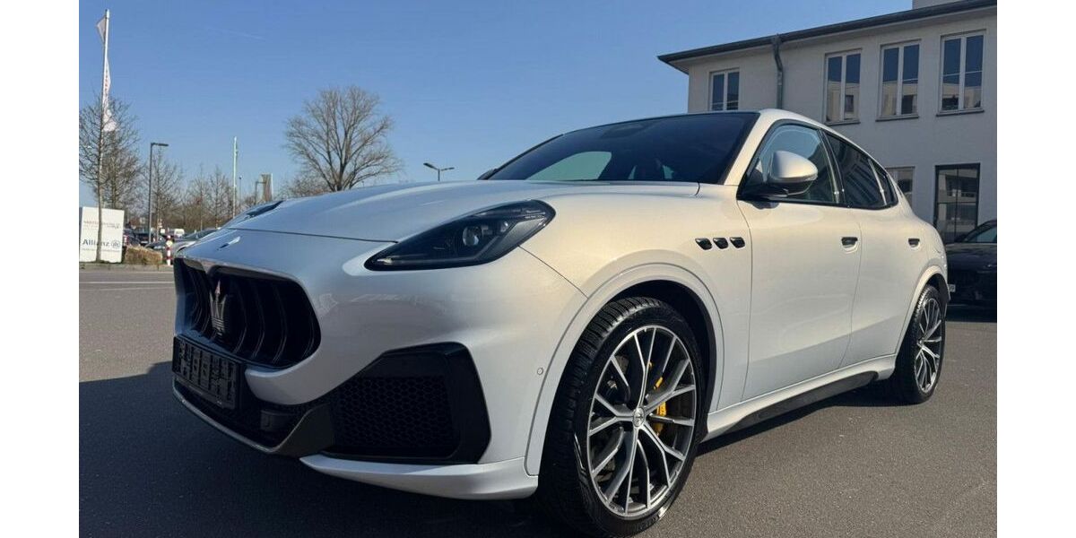 Maserati Grecale 61.800 km 68.480 &euro; Köln 50829
