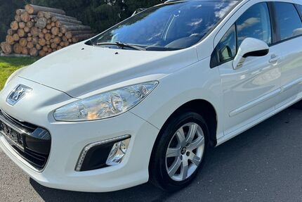 Peugeot 308 178.640 km 2.700 € Mittweida 09648