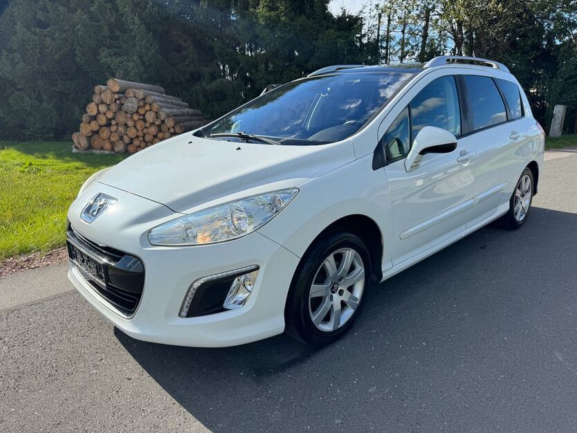 Peugeot 308 178.640 km 2.700 € Mittweida 09648