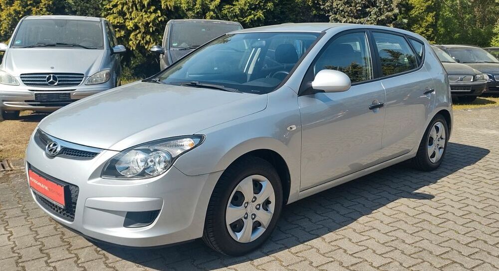 i30