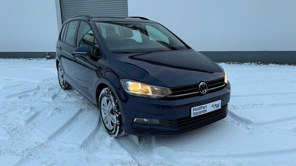 VW Touran 137.328 km 16.990 &euro; Berlin 13088