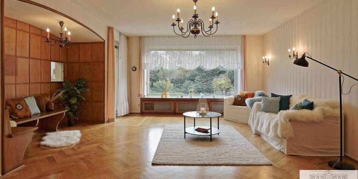 Ein-bis Zweifamilienhaus im Hildener Norden: Großzügiges Wohnen mit vielfältigen Nutzungsmöglichkeiten 8 zimmer