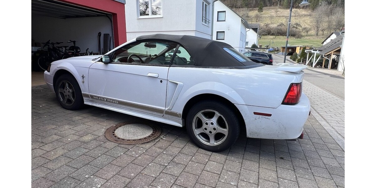 Ford Mustang 110.000 km 7.000 &euro; Nagold 72202