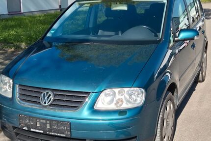 VW Touran 250.000 km 2.400 &euro; Kippenheim 77971