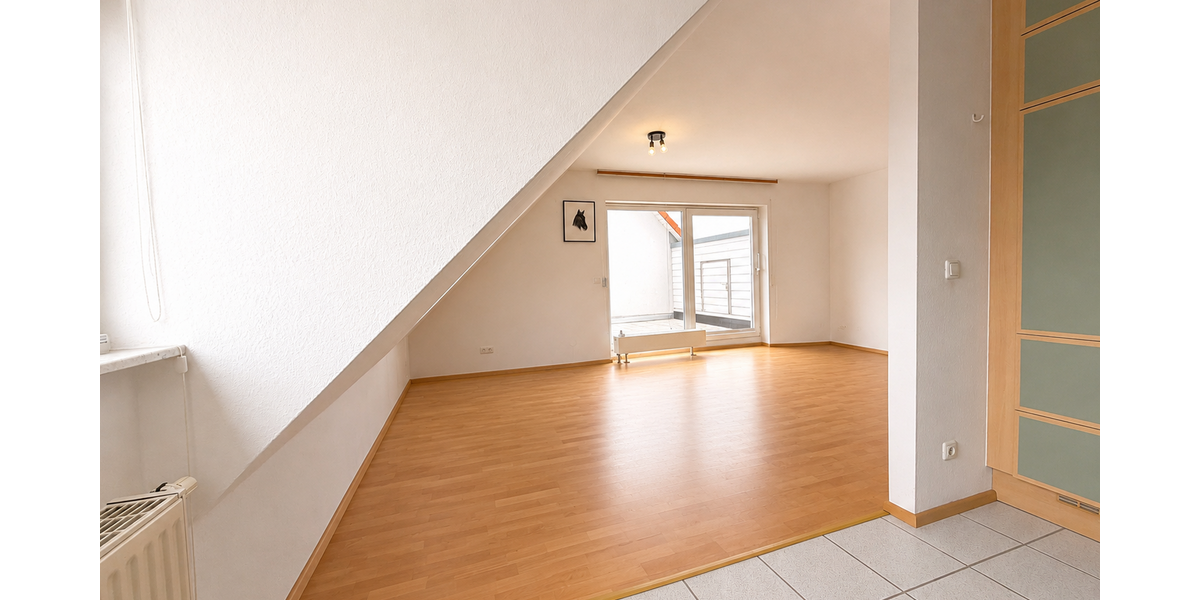 *Schöne DG-Maisonnette-Whg. mit gr. Terrasse und Fernblick* - Maisonettenwohnung Hofheim am Taunus | Angebot:27250189