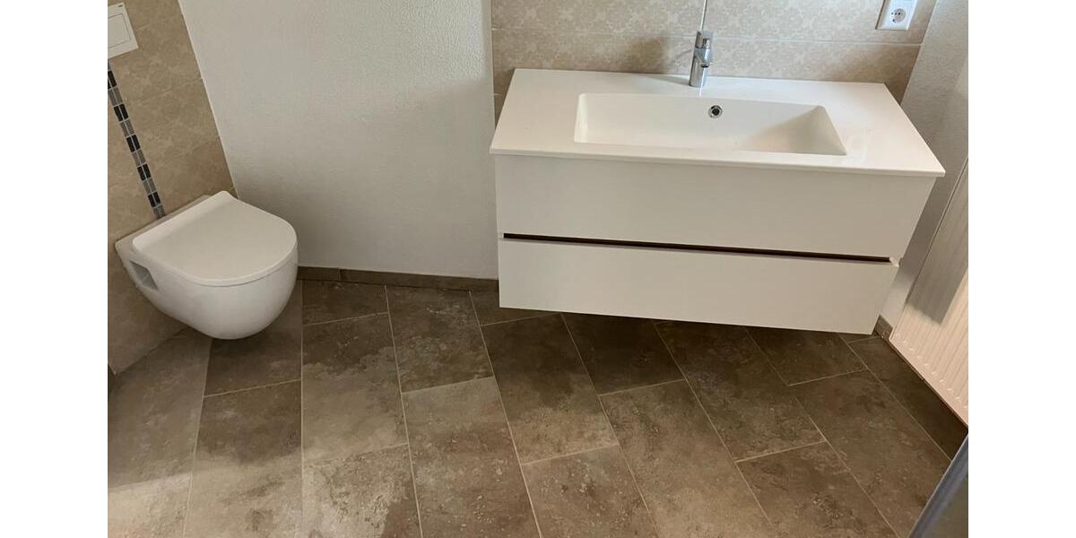 Renovierte schöne 4 Zimmer Wohnung 4 zimmer