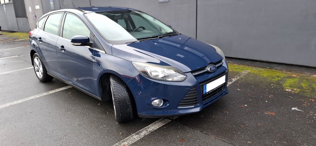 Ford Focus 151.000 km 5.500 &euro; Würzburg 97076