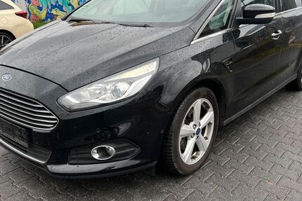 Ford S-Max 272.139 km 6.900 &euro; Berlin 12057