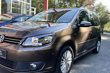 VW Touran 123.000 km 9.999 € Paderborn 33100