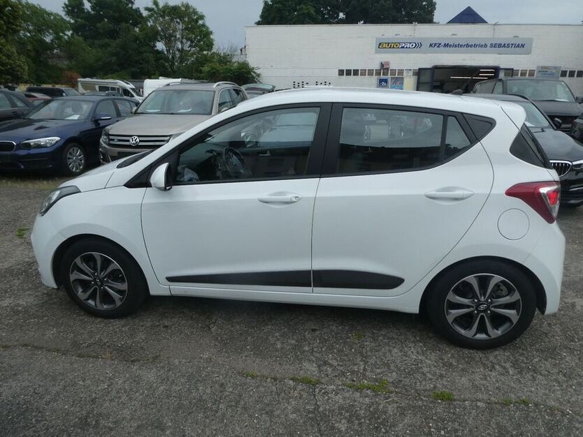 i10