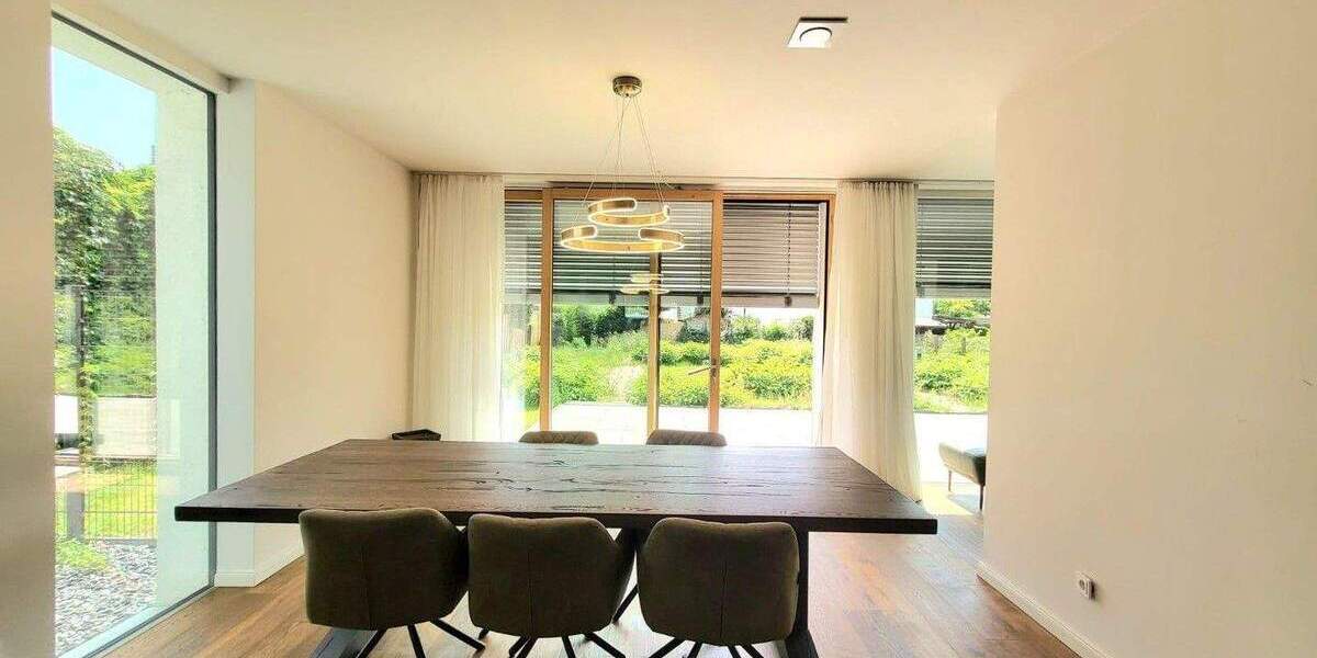 Einfamilienhaus Darmstadt OT Eberstadt Eberstadt - 6 Zimmer, 240 m&sup2;, 3.500&euro; | Angebot:25176969