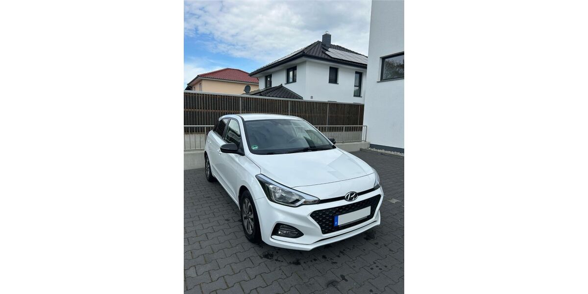 Hyundai i20 67.854 km 12.000 € Paderborn 33106