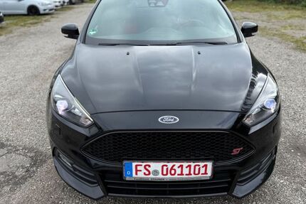 Ford Focus 153.000 km 11.950 € Moosburg 85368
