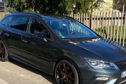 Seat Leon 22.000 km 27.999 &euro; Horn 55469