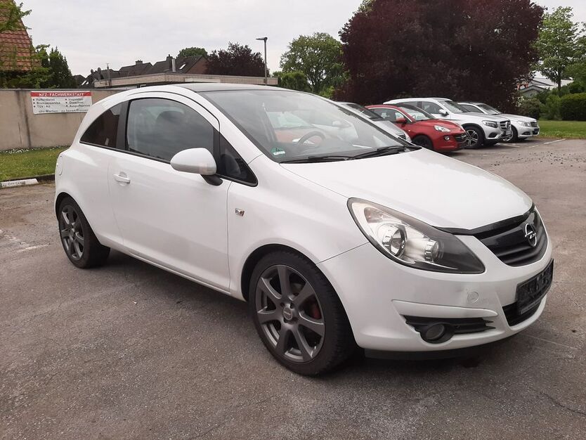 Opel Corsa 210.000 km 2.490 € Hünxe 46569