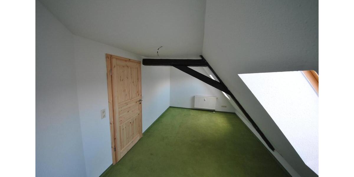 Dachgeschoßwohnung Bischofswerda - 2 Zimmer, 60 m&sup2;, 410&euro; | Angebot:26394896