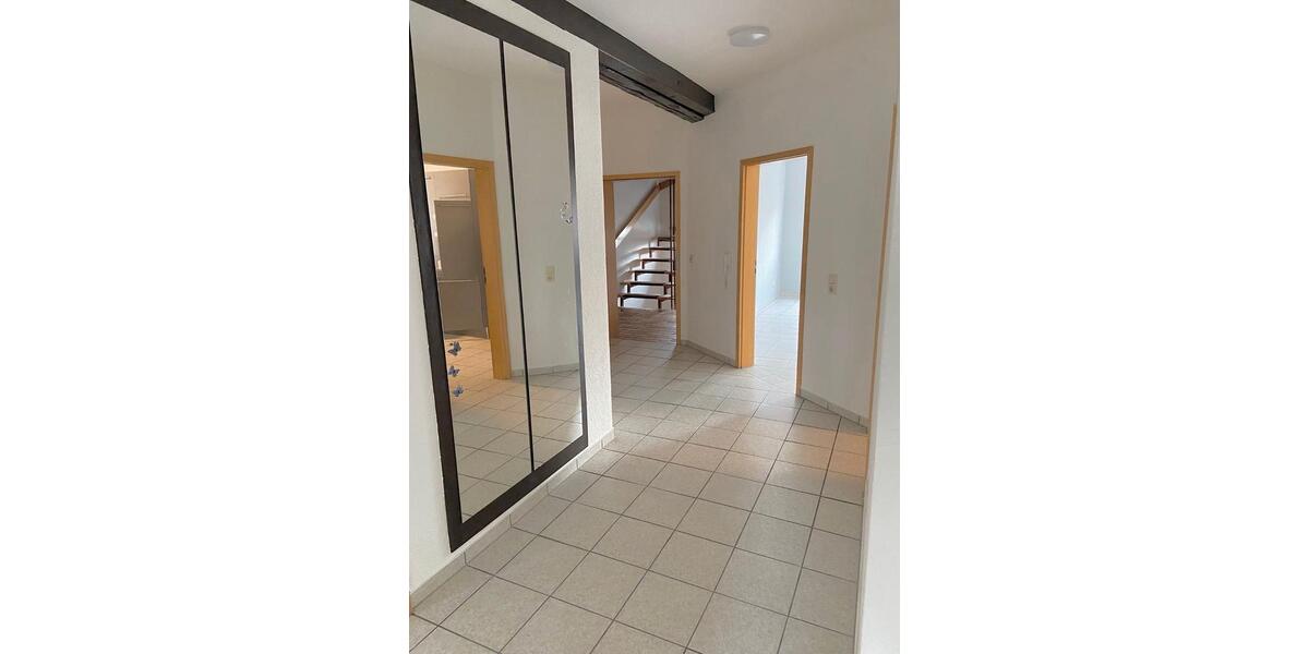 Etagenwohnung Nidda - 4 Zimmer, 109 m&sup2;, 1.270&euro; | Angebot:25548927