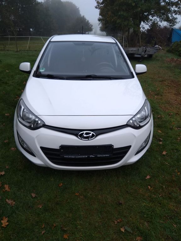 i20