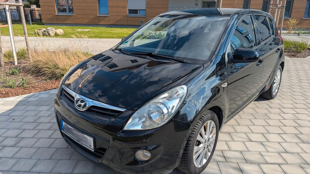 Hyundai i20 202.000 km 3.500 &euro; Schwedt 16303