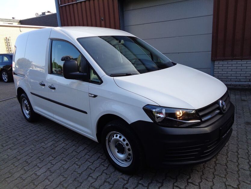 VW Caddy 83.279 km 16.990 € Hamburg 22399