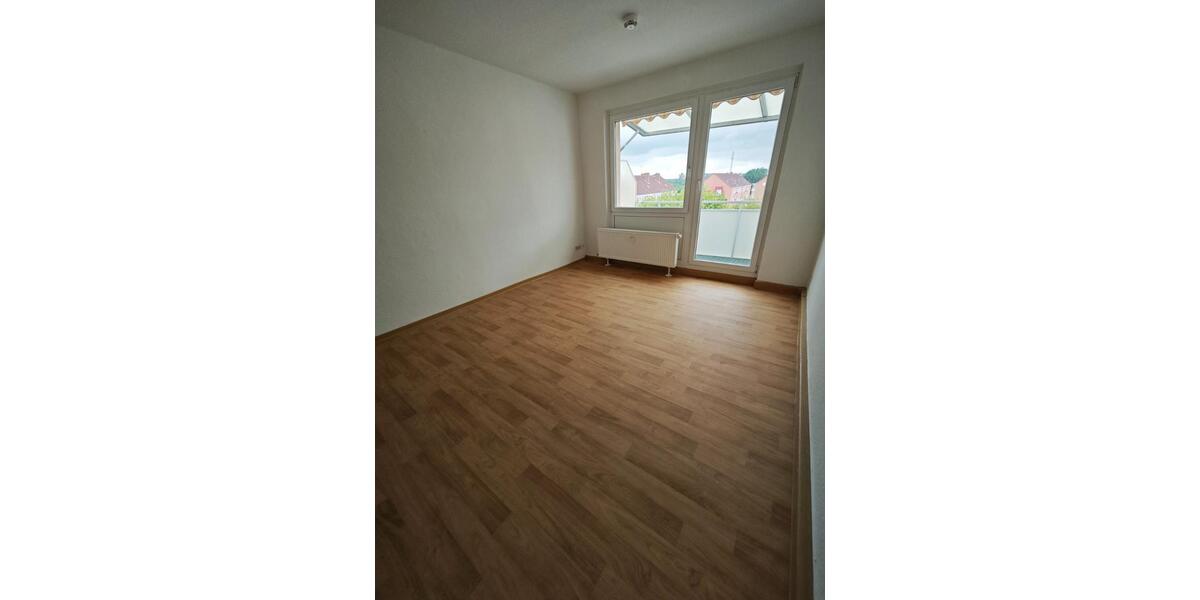 schöne 4-Raumwohnung mit Badewanne und Balkon zimmer