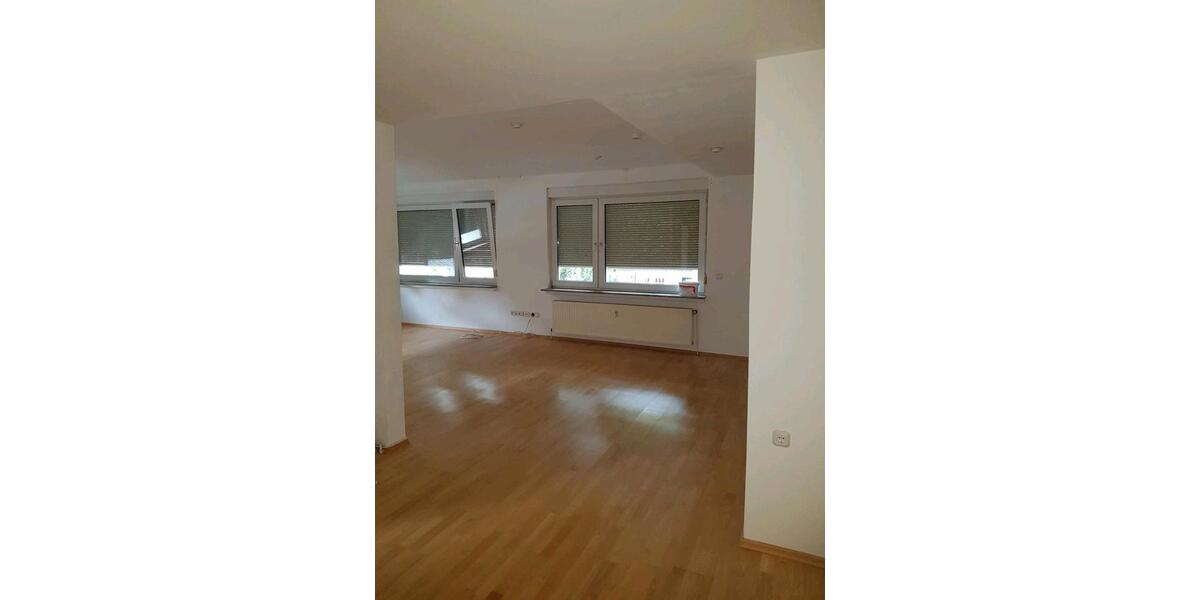 Etagenwohnung Wienhausen - 3 Zimmer, 110 m&sup2;, 880&euro; | Angebot:24443663
