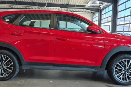 Hyundai TUCSON 100.000 km 16.950 &euro; Geesthacht bei Hamburg 21502