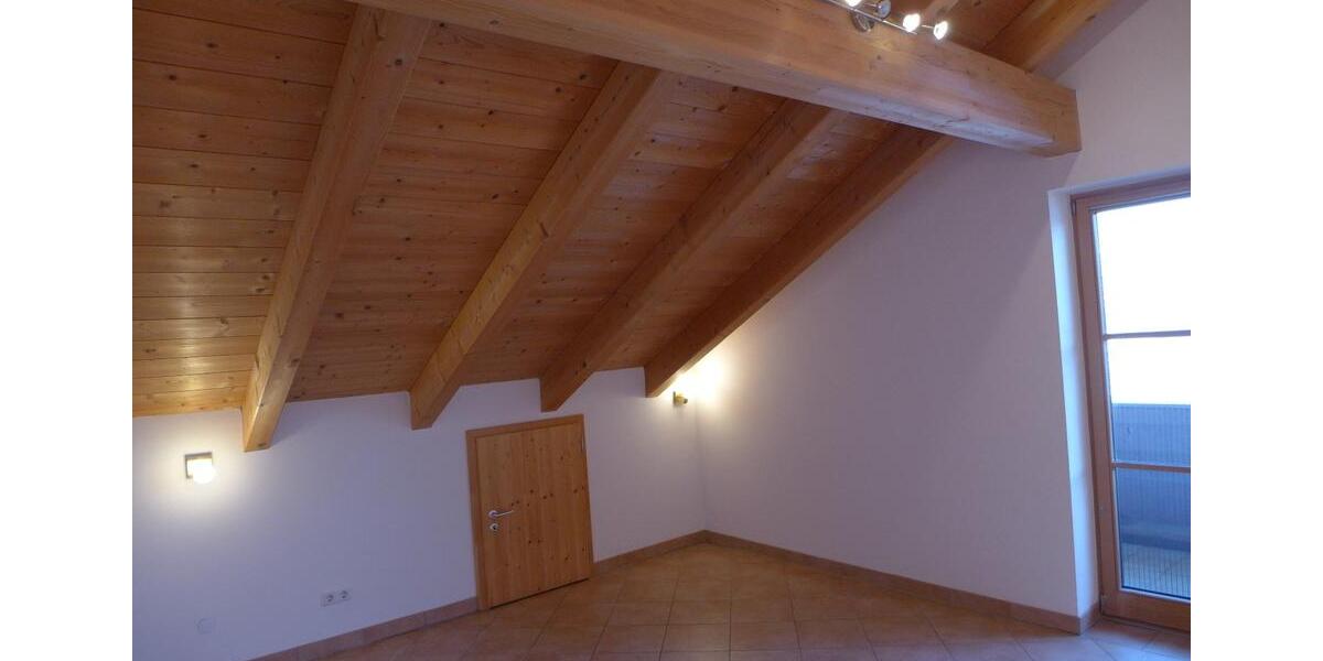 Dachgeschoßwohnung Benediktbeuern - 2.5 Zimmer, 71 m&sup2;, 980&euro; | Angebot:26293170