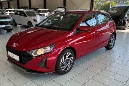 Hyundai i20 14.498 km 19.350 &euro; Hamburg 22525