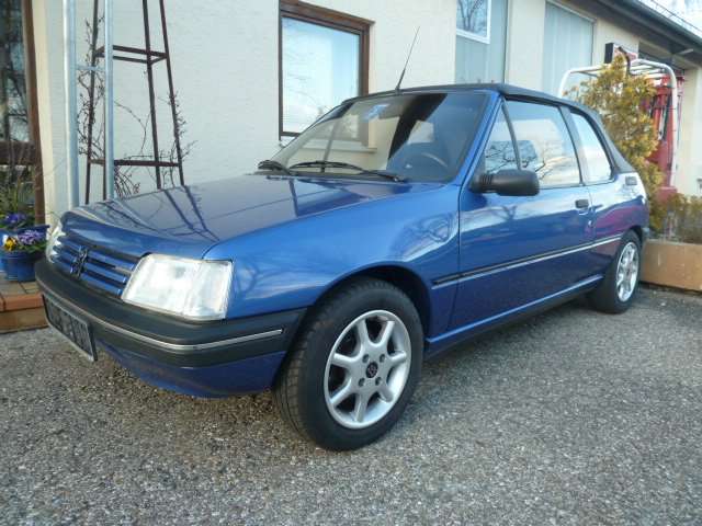 Peugeot 205 89.500 km 6.900 &euro; Berg im Gau 86562