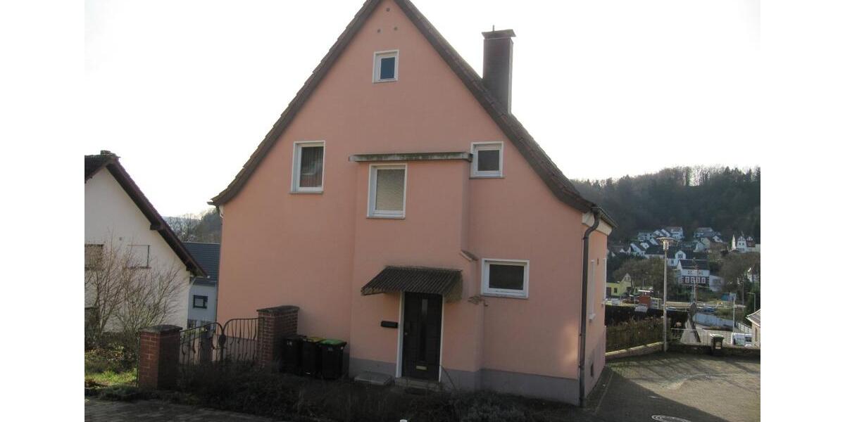 Freistehendes Einfamilienhaus in zentraler Lage in Lautzkirchen 6 zimmer